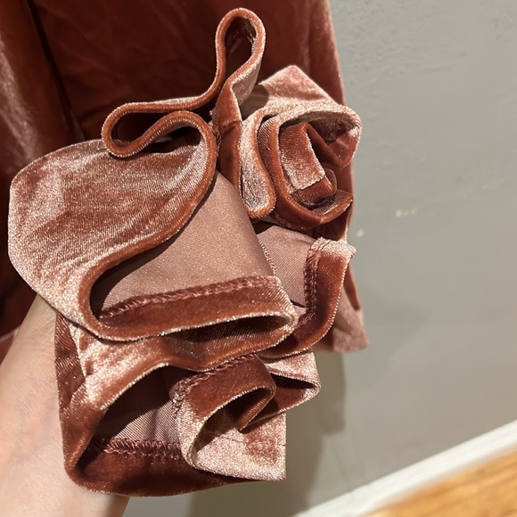 BHLDN Jenny Yoo Ryland V-Neck Long-Sleeve Open-Back Stretch Velvet Gown NWT - Picture 6 of 17